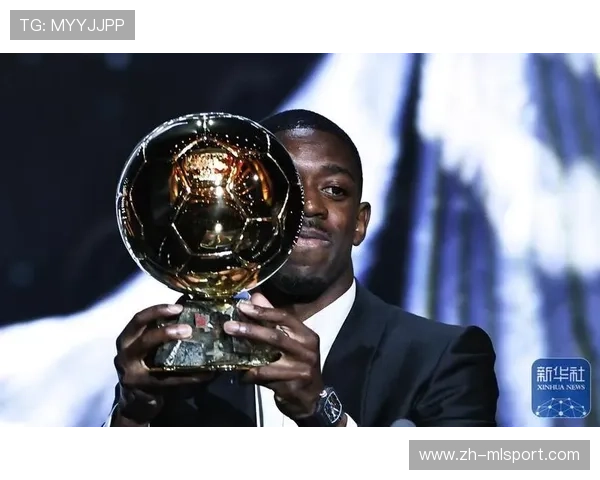 金球奖新王登顶，登贝莱成为梅西之后最耀眼球星，足球运动员登贝莱