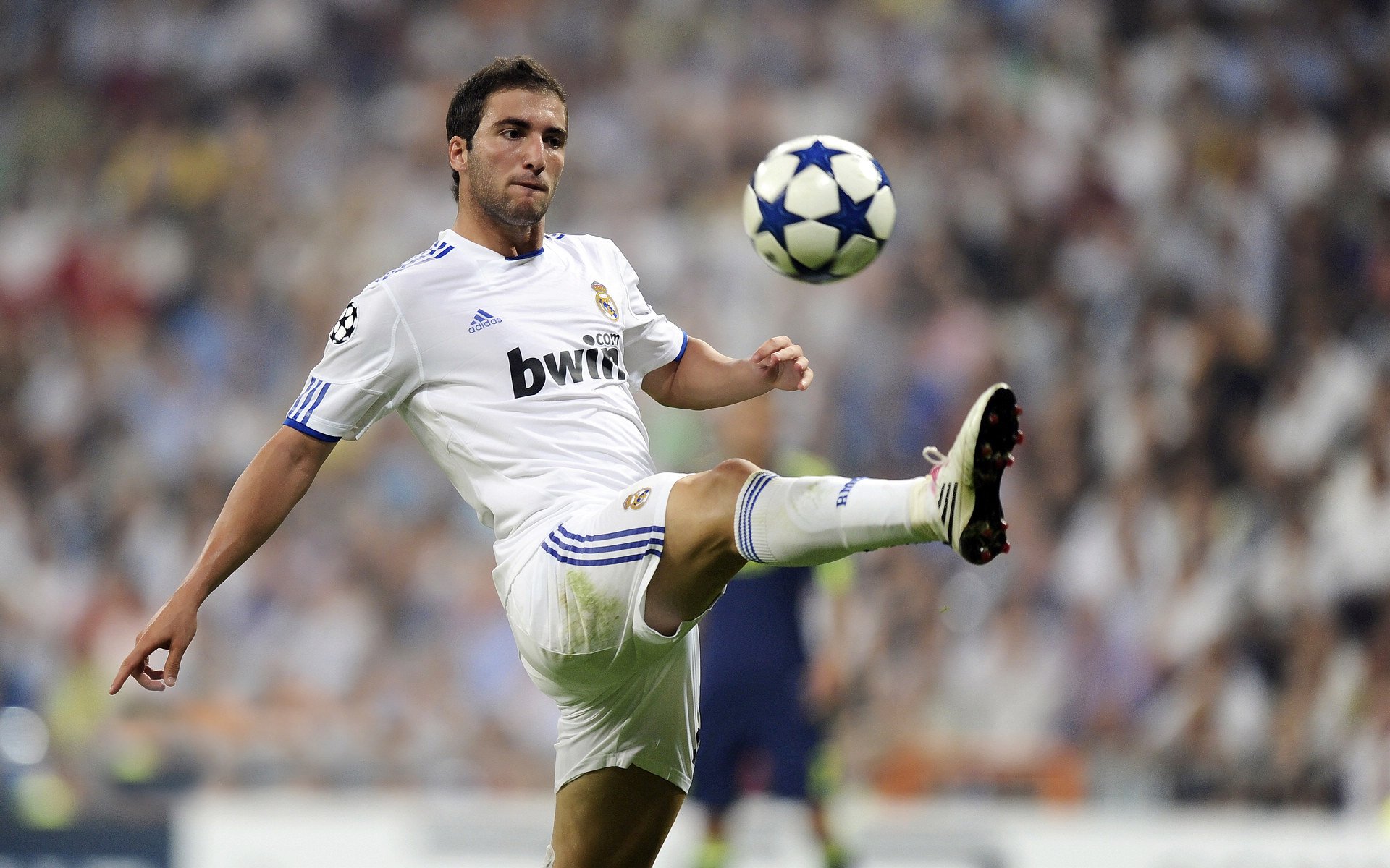 AC米兰队-《ApexLegends》新增“冰川”地图,战术扩展空间大